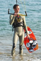 Filename=kite_surf_0024.JPG
Filesize=132KB
Dimensions=402x600
Date added=Jul 15, 2006 kite_surf_0024.JPG